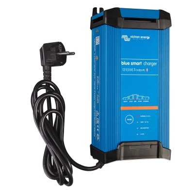 Victron Blue Smart 12/20/3 Caricabatterie 12V 20A IP22 3 uscite da parete con Bluetooth UF21664Y-22%